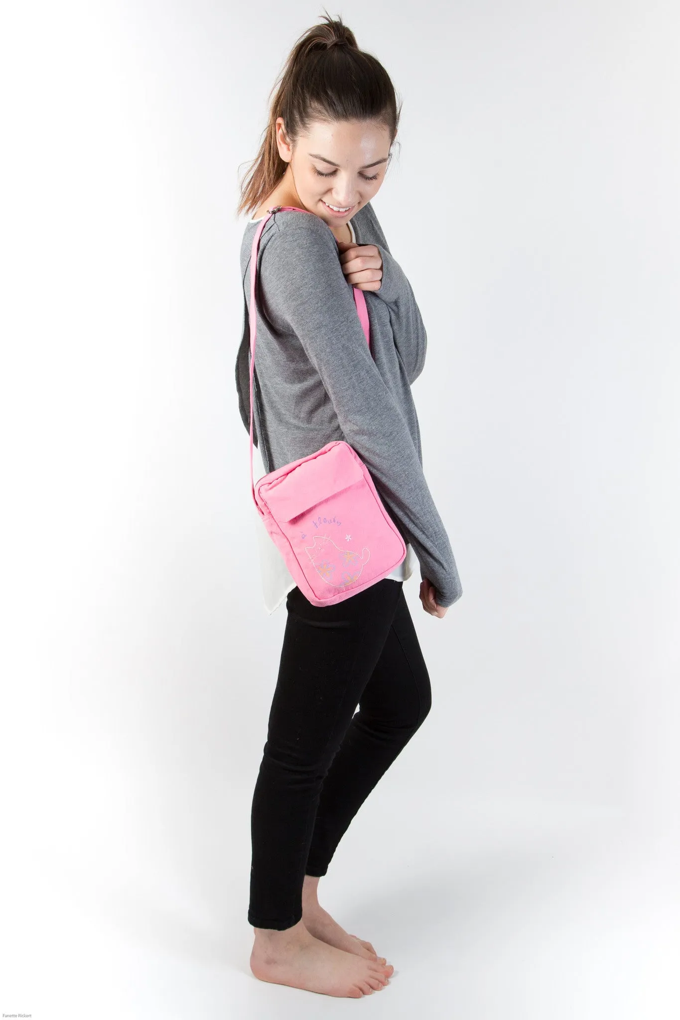Cara Cat Mini Pocket/crossbody