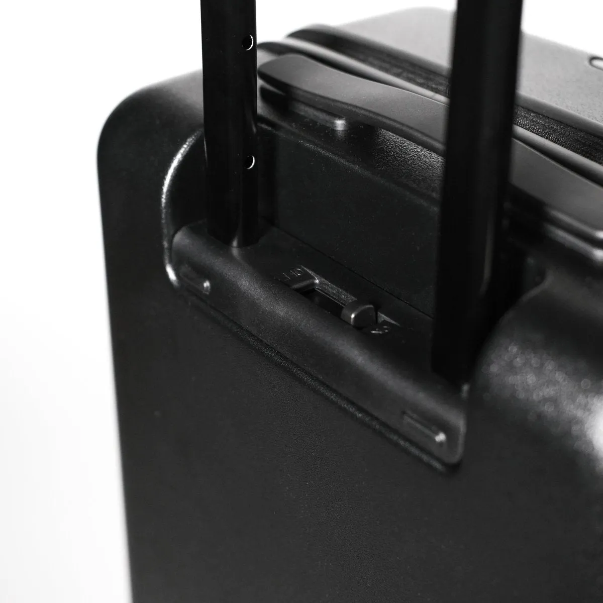 Essential Luxe Suitcase（Dark Blue）