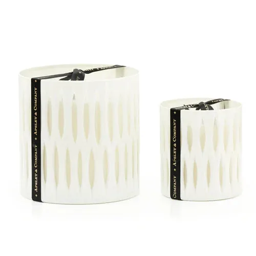 Glimpse Blanc Luxury Candle 440g by Apsley and Company