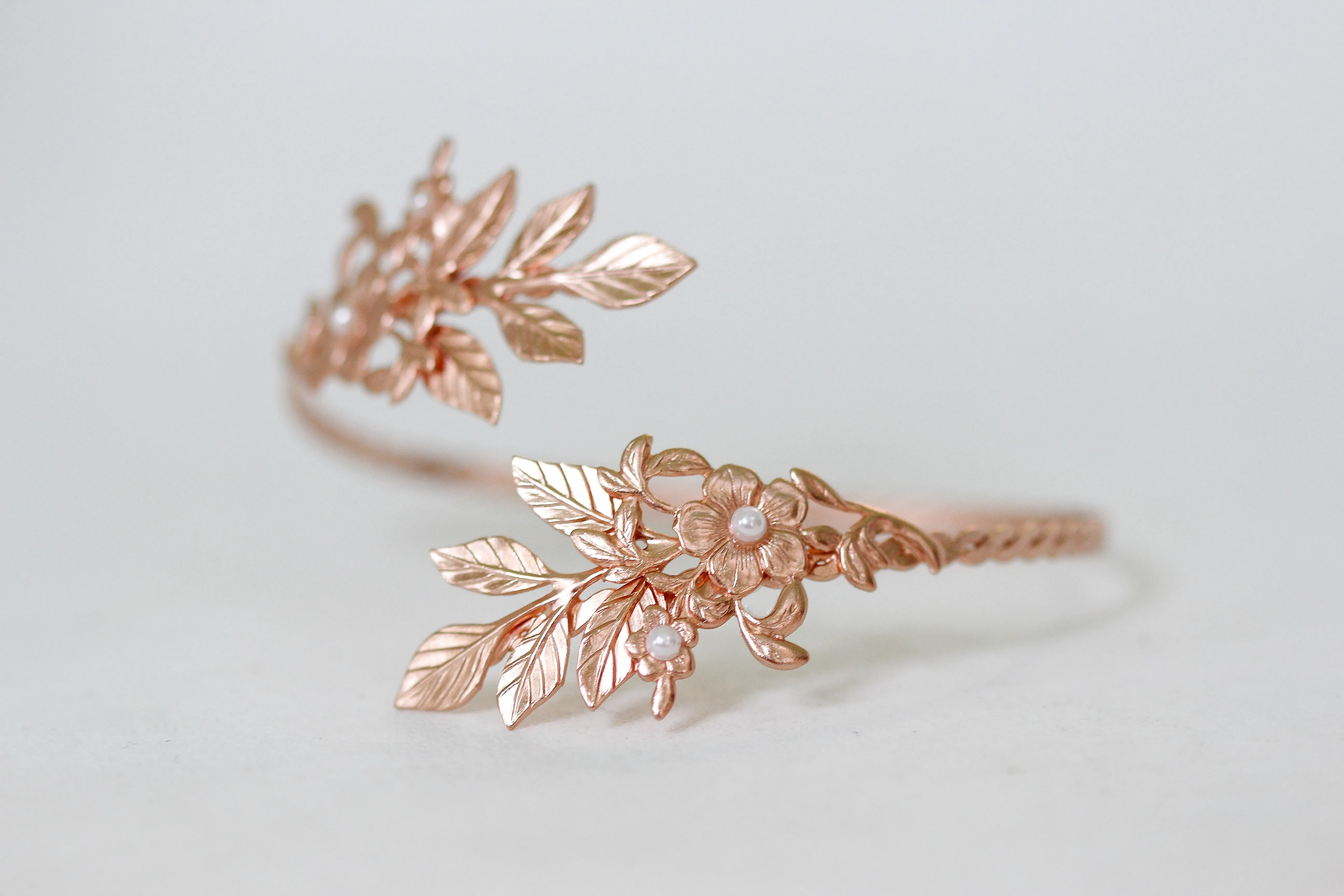Hera Arm Bracelet