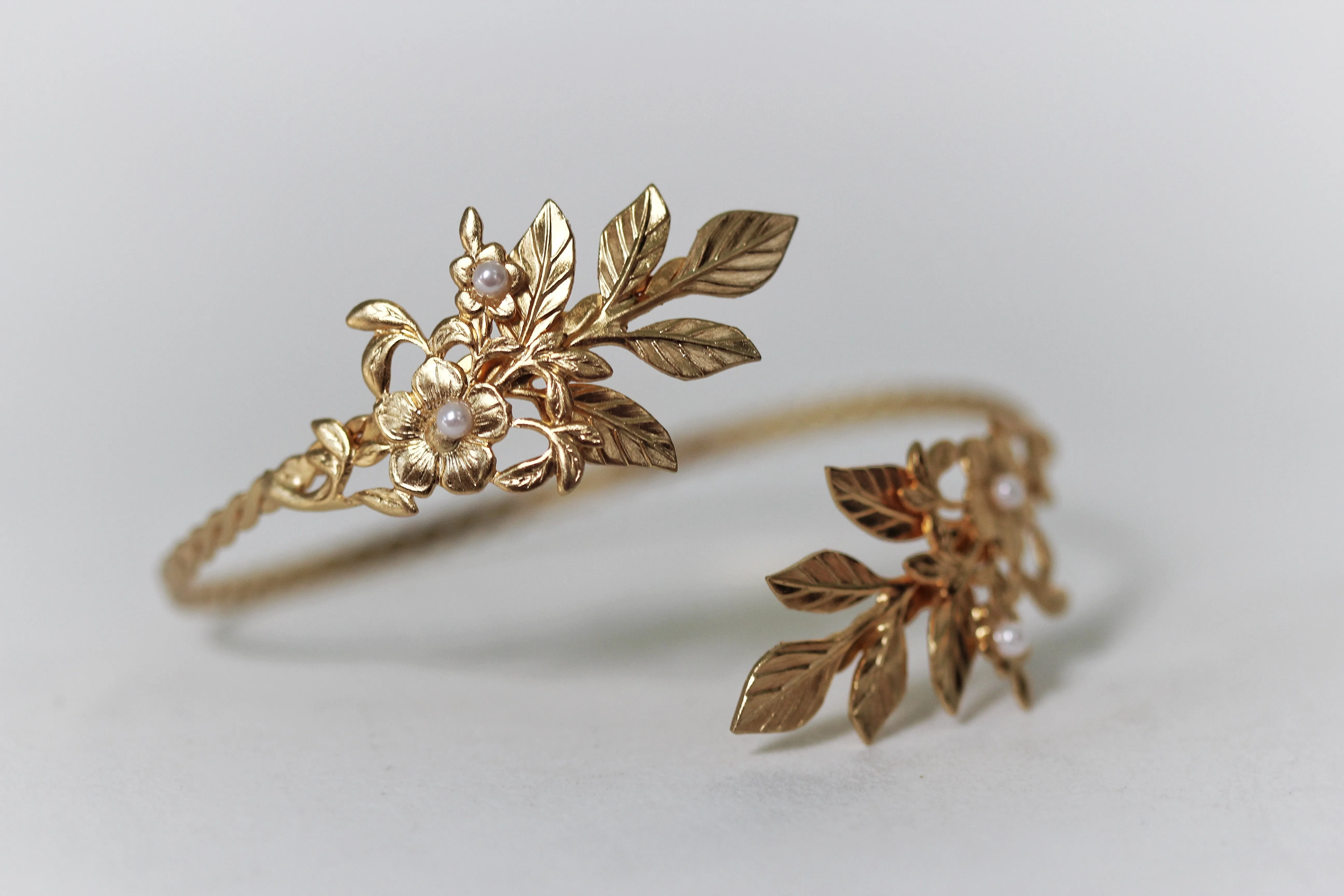 Hera Arm Bracelet