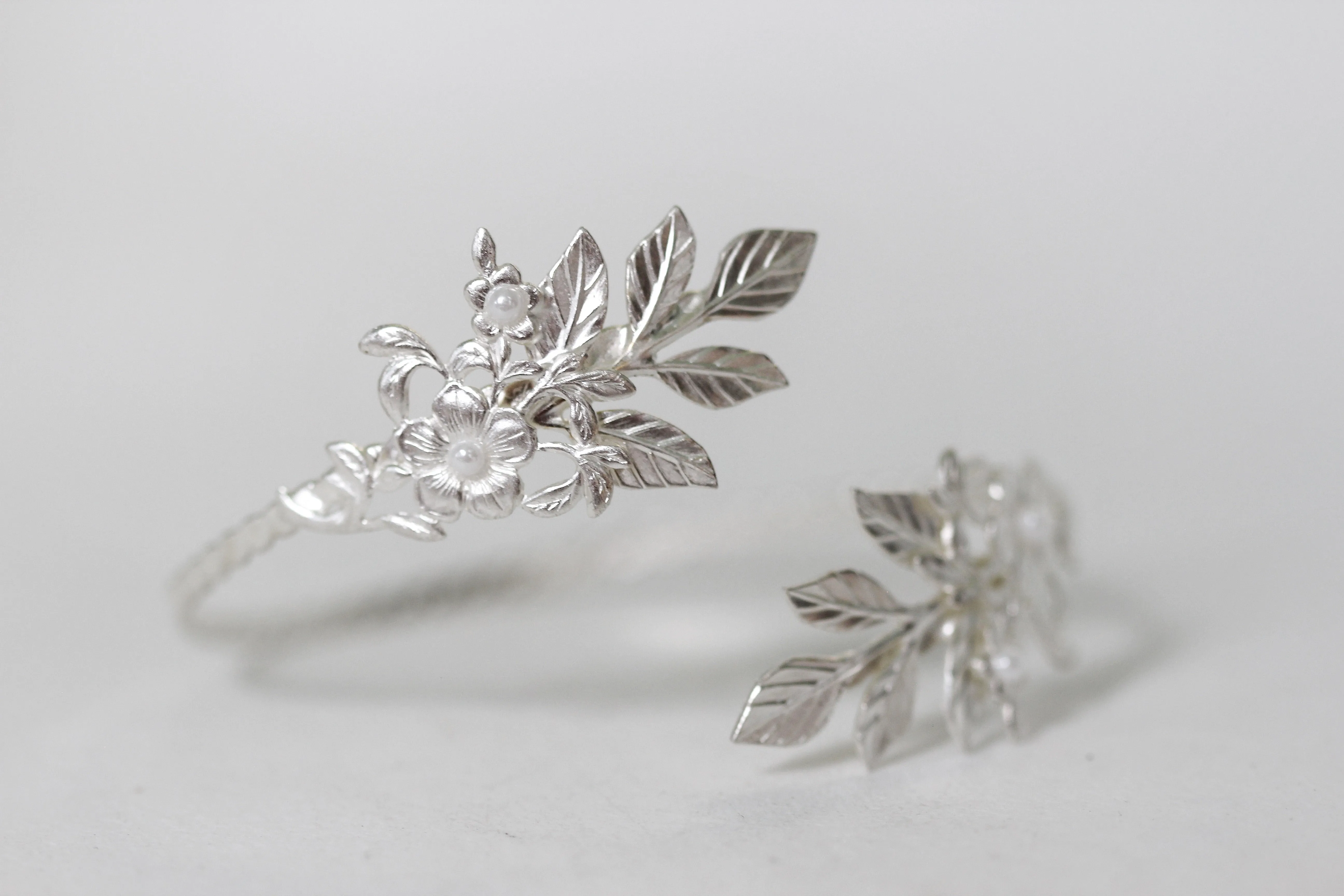 Hera Arm Bracelet