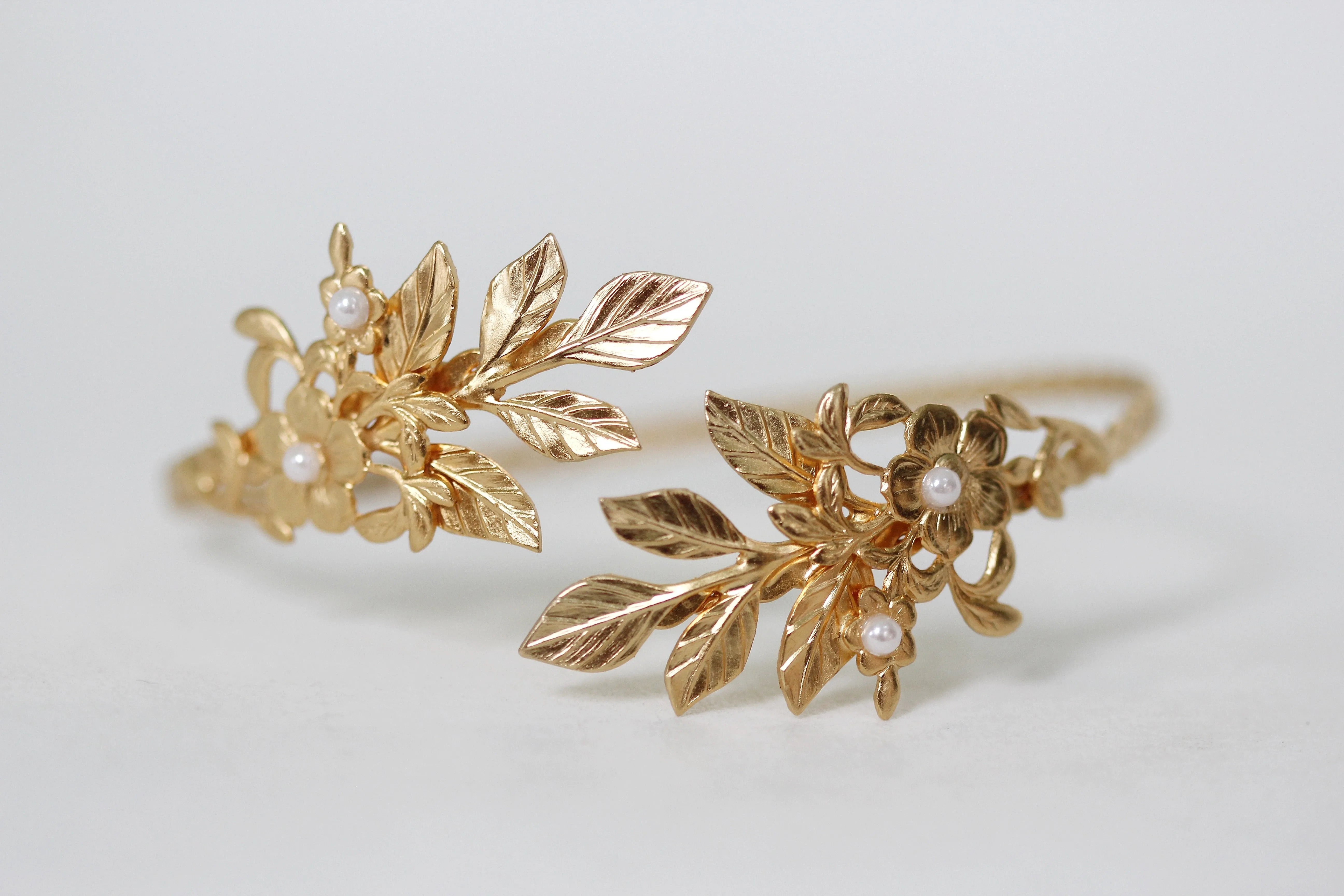 Hera Arm Bracelet
